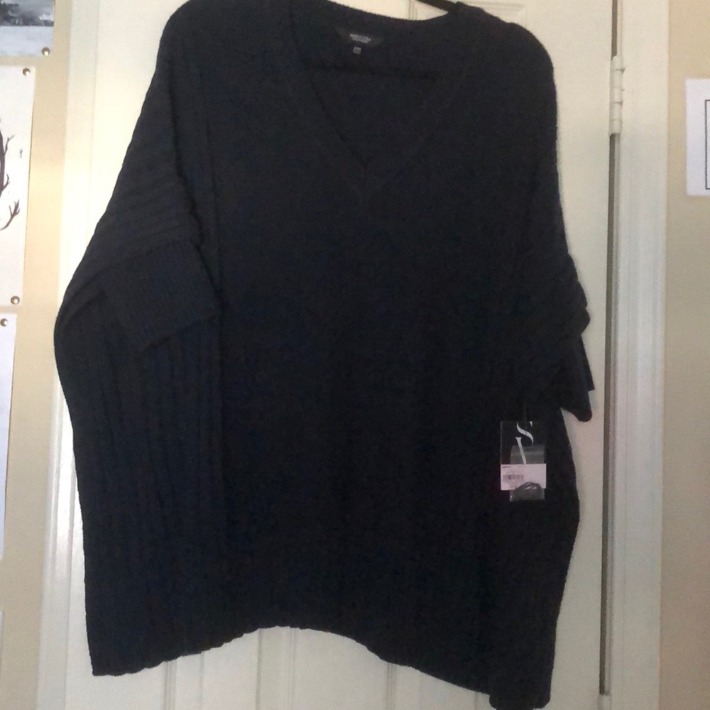 Simply Vera Wang Sweater